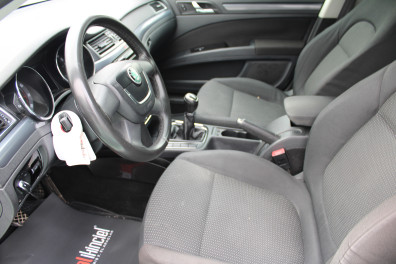 Skoda Superb 1.4TSİ LPG ACTİVE 2013 Model Düz Vites