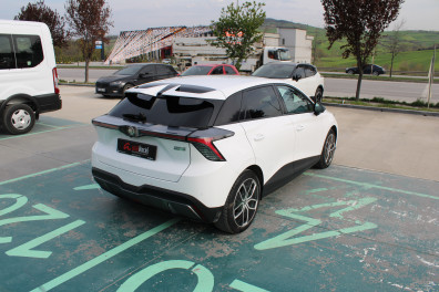 MG MG4  64 KWSA LUXURY 2023 Model Otomatik Vites