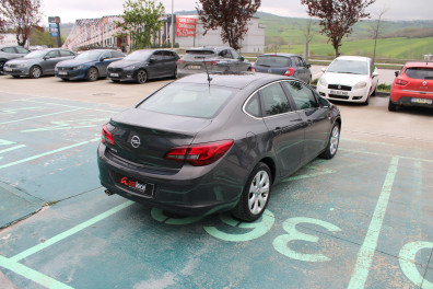 Opel Astra 1.6 LPG EDİTİON 2015 Model Düz Vites