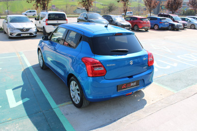 Suzuki Swift 1.2HİBRİT GL TECHNO 2023 Model Otomatik Vites