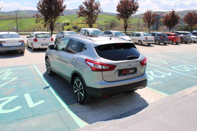 Nissan Qashqai 1.6DCİ BLACK EDİTİO 2017 Model Otomatik Vites