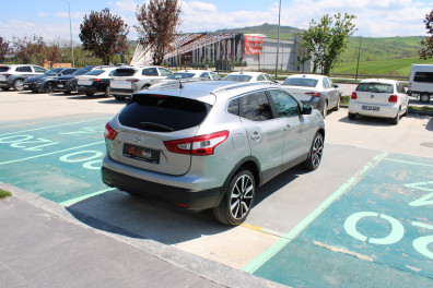 Nissan Qashqai 1.6DCİ BLACK EDİTİO 2017 Model Otomatik Vites