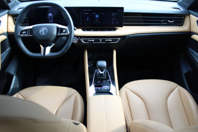 MG HS 1.5 T-GDİ LUXURY 2024 Model Otomatik Vites