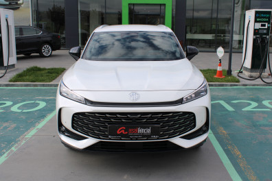 MG HS 1.5 T-GDİ LUXURY 2024 Model Otomatik Vites