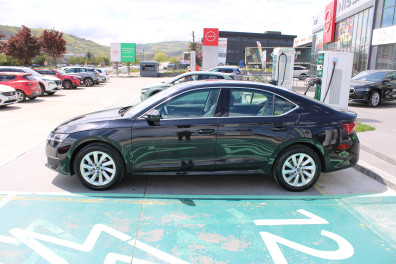 Skoda Octavia 1.5 MHEV PREMİUM 2025 Model Otomatik Vites
