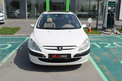 Peugeot 307 1.6 XT SUNROOF 2005 Model Otomatik Vites