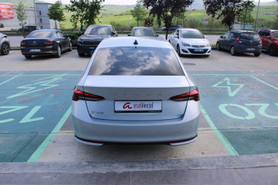 Skoda Octavia 1.5 MHEV ELİTE 2024 Model Otomatik Vites