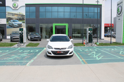 Opel Astra 1.6CDTİ DESİNG 2017 Model Otomatik Vites