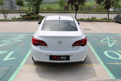 Opel Astra 1.6CDTİ DESİNG 2017 Model Otomatik Vites
