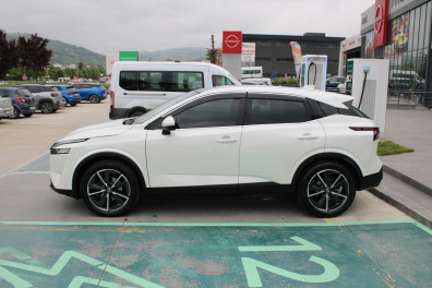 Nissan Qashqai 1.3DIG-T SKYPACK 4X4 AT 2022 Model Otomatik Vites