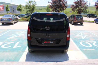 Peugeot Rifter  1.5 ALLURE 2025 Model Otomatik Vites