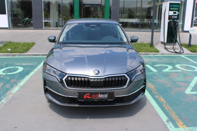 Skoda Octavia 1.5 MHEV PREMİUM 2025 Model Otomatik Vites