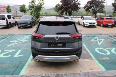 Nissan X-Trail PLATİNUM PREMİUM 7KOLTUK 2023 Model Otomatik Vites