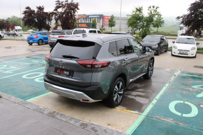 Nissan X-Trail PLATİNUM PREMİUM 7KOLTUK 2023 Model Otomatik Vites