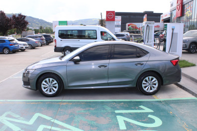 Skoda Octavia  1.5 MHEV ELİTE 2025 Model Otomatik Vites