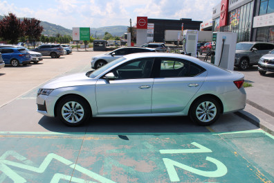 Skoda Octavia  1.5 MHEV ELİTE 2025 Model Otomatik Vites