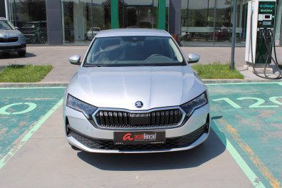 Skoda Octavia  1.5 MHEV ELİTE 2025 Model Otomatik Vites