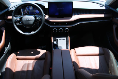 Skoda Superb 1.5MHEV PRESTİGE 2025 Model Otomatik Vites