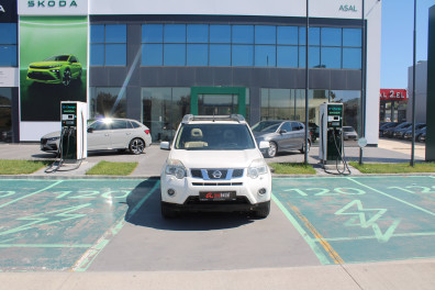 Nissan X-Trail  2.0DCİ PLATİNUM 4X4  2011 Model Otomatik Vites