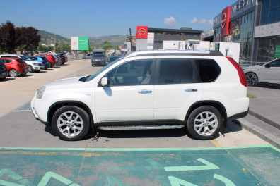 Nissan X-Trail  2.0DCİ PLATİNUM 4X4  2011 Model Otomatik Vites