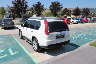 Nissan X-Trail  2.0DCİ PLATİNUM 4X4  2011 Model Otomatik Vites
