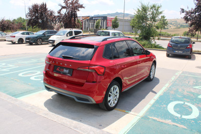 Skoda Kamiq 1.5TSİ PREMİUM CAM TAVAN 2022 Model Otomatik Vites
