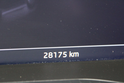 Skoda Karoq  1.5TSİ PRESTİGE 2025 Model Otomatik Vites
