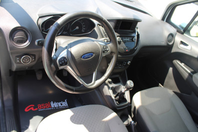 Ford  Tourneo COURİER 1.5TDCİ TİTANİUM 2019 Model Düz Vites