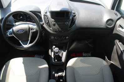 Ford  Tourneo COURİER 1.5TDCİ TİTANİUM 2019 Model Düz Vites