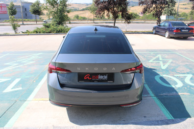 Skoda Octavia 1.5 MHEV ELİTE  2025 Model Otomatik Vites