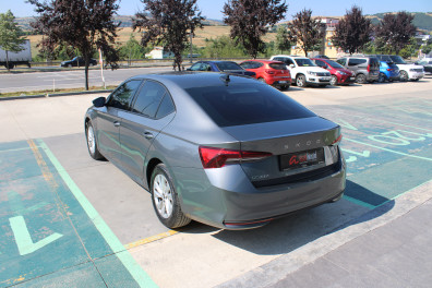 Skoda Octavia 1.5 MHEV ELİTE  2025 Model Otomatik Vites