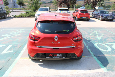 Renault Clio 0.9TCE İCON 2014 Model Düz Vites