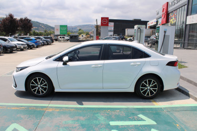 Toyota Corolla 1.5 VİSİON  2021 Model Otomatik Vites
