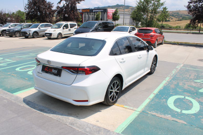 Toyota Corolla 1.5 VİSİON  2021 Model Otomatik Vites