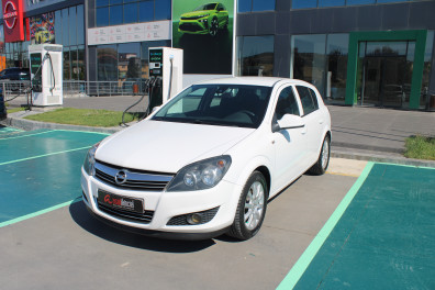 Opel Astra 1.3CDTİ ESSENTİA 2011 Model Otomatik Vites