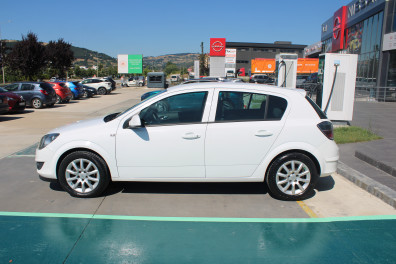 Opel Astra 1.3CDTİ ESSENTİA 2011 Model Otomatik Vites