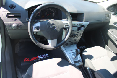 Opel Astra 1.3CDTİ ESSENTİA 2011 Model Otomatik Vites