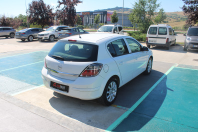 Opel Astra 1.3CDTİ ESSENTİA 2011 Model Otomatik Vites