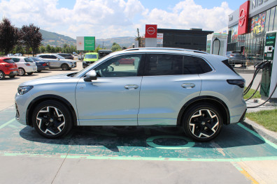 Volkswagen Tiguan 1.5E-TSİ R LİNE  2025 Model Otomatik Vites