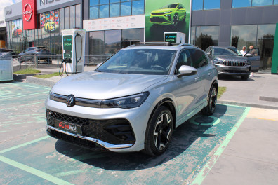 Volkswagen Tiguan 1.5E-TSİ R LİNE  2025 Model Otomatik Vites
