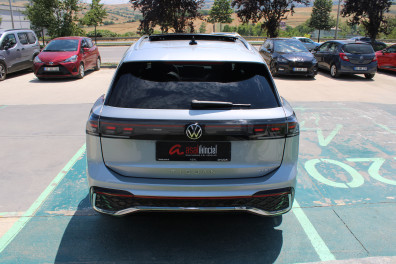Volkswagen Tiguan 1.5E-TSİ R LİNE  2025 Model Otomatik Vites