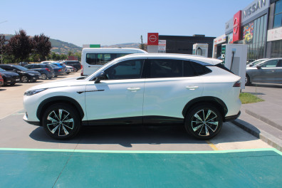 MG HS 1.5T-GDİ LUXURY  2024 Model Otomatik Vites