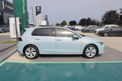 Volkswagen Golf 1.5 e-TSİ STYLE AT 2025 Model Otomatik Vites