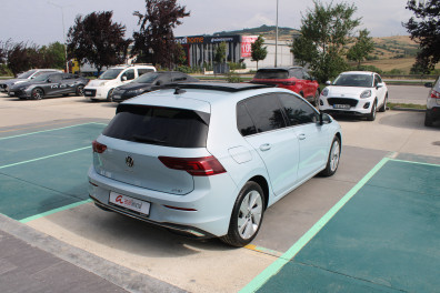 Volkswagen Golf 1.5 e-TSİ STYLE AT 2025 Model Otomatik Vites