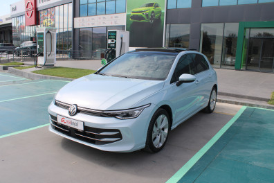 Volkswagen Golf 1.5 e-TSİ STYLE AT 2025 Model Otomatik Vites