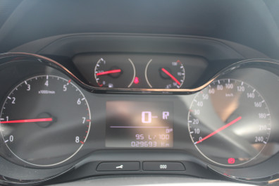 Opel Crossland 1.2T ESSENTİAL AT 2022 Model Otomatik Vites