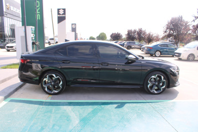 Skoda Superb 1.5 PLUG İN HYBRİD AT 2025 Model Otomatik Vites