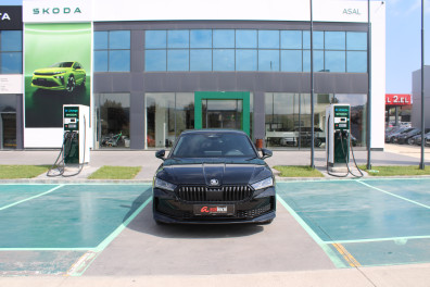 Skoda Superb 1.5 PLUG İN HYBRİD AT 2025 Model Otomatik Vites