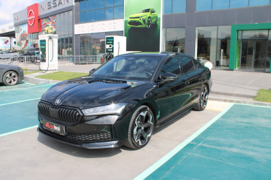 Skoda Superb 1.5 PLUG İN HYBRİD AT 2025 Model Otomatik Vites