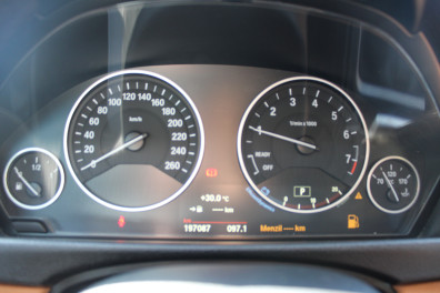 Bmw 3 Serisi 318İ EDİTİON LUXURY LİNE AT 2018 Model Otomatik Vites